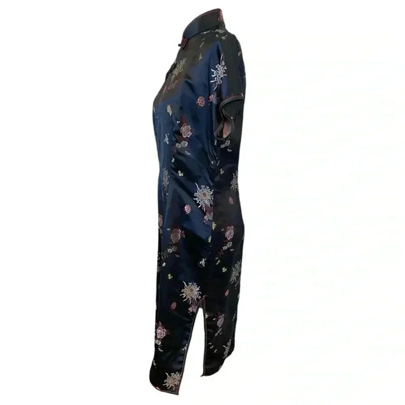 Cathaya Chinese Cheongsam Frog Fastening Silk Dress - Picture 2 of 9